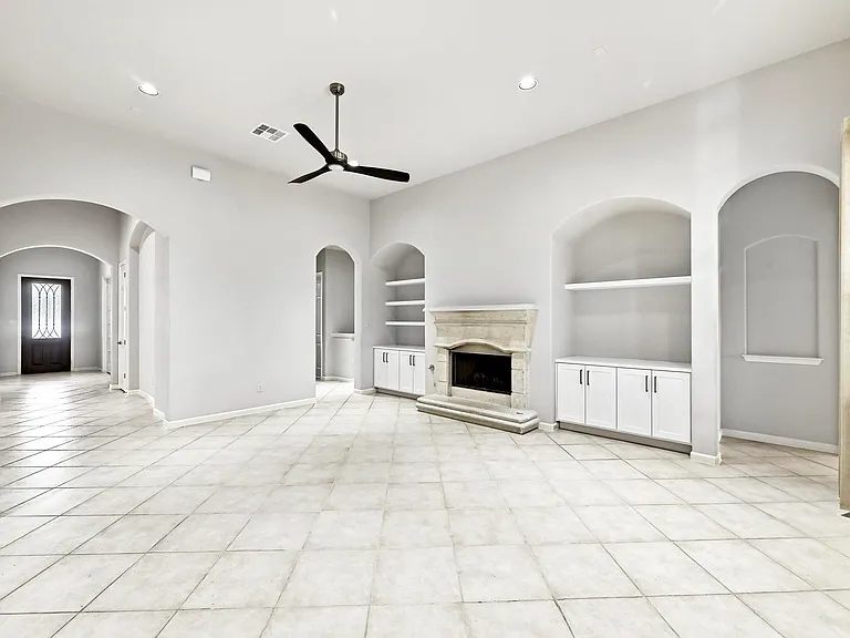 1611 Rimstone Dr — Photo 6