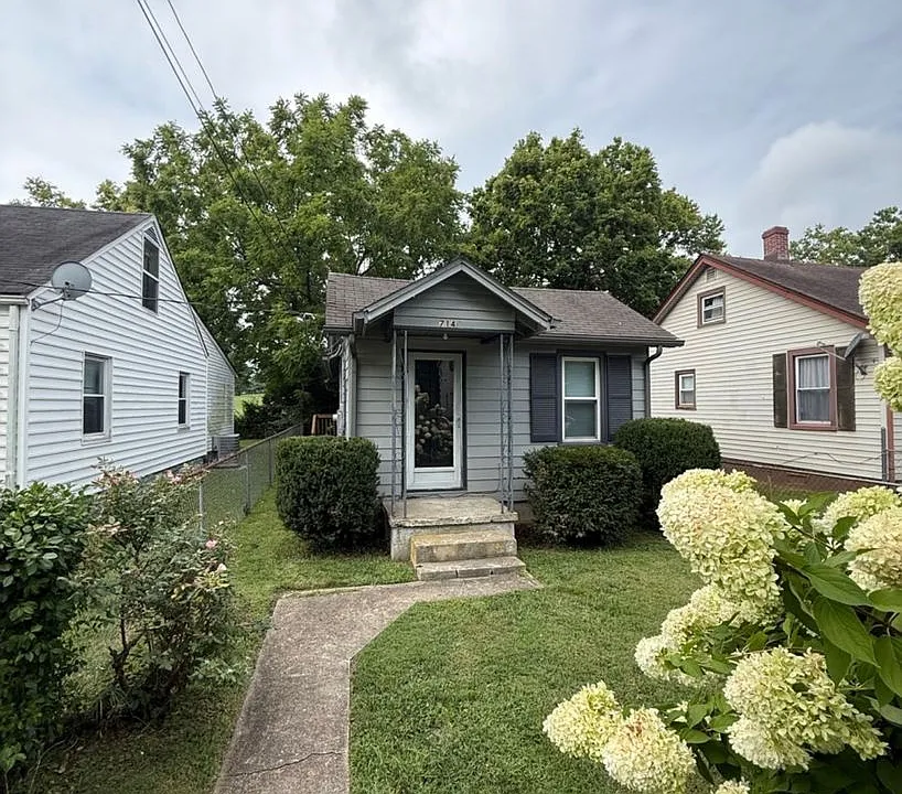 714 Golfview Dr