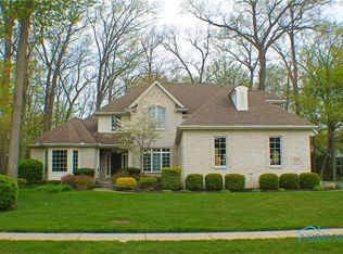 4681 Fairway Ln, Sylvania, OH 43560