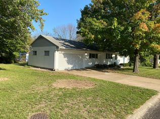 5718 E Terrace Ct, Peoria Heights, IL 61616