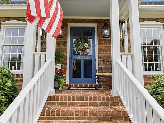 3rd image of 808 Springhouse Ct