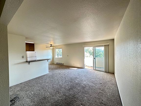 4th image of 1248 E 7th St APT 8