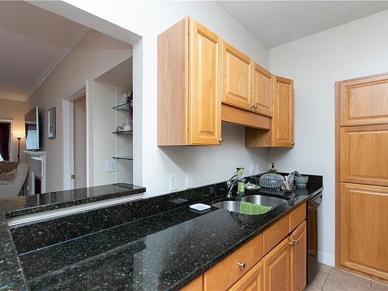 2921 Lenox Rd NE #309 — Photo 6