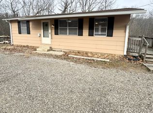 13020 W Becks Grove Rd, Columbus, IN 47201