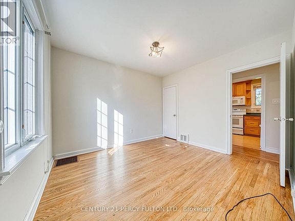 5th image of 124 Homewood Ave