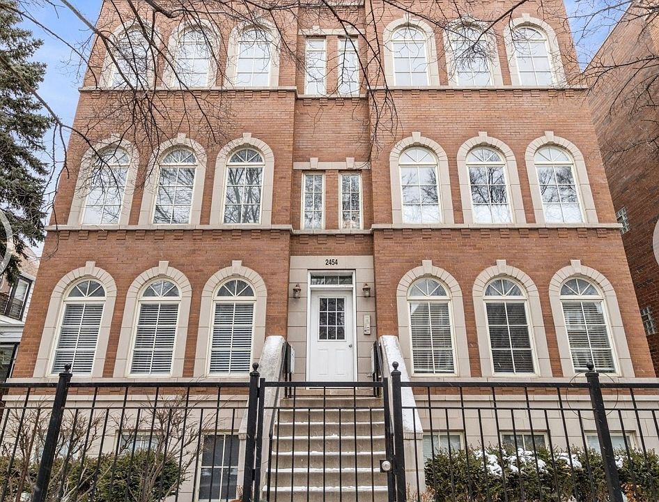 1st image of 2454 W Foster Ave APT 3E