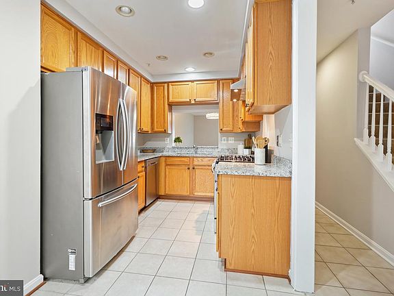 5th image of 357 Fallsgrove Dr #54