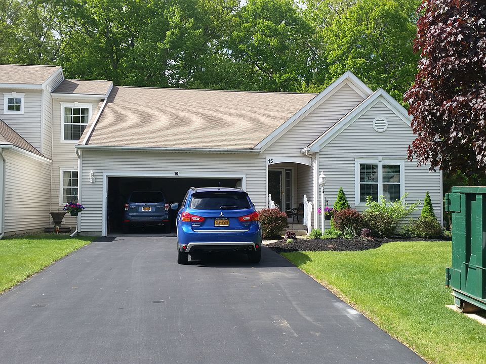 1st image of 15 Grooms Point Dr