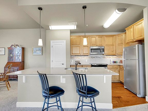 5th image of 1379 Charles Dr #E5