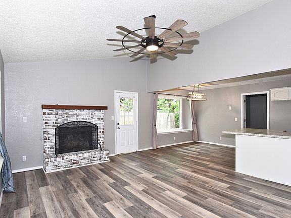 4th image of 1339 E 138th Pl