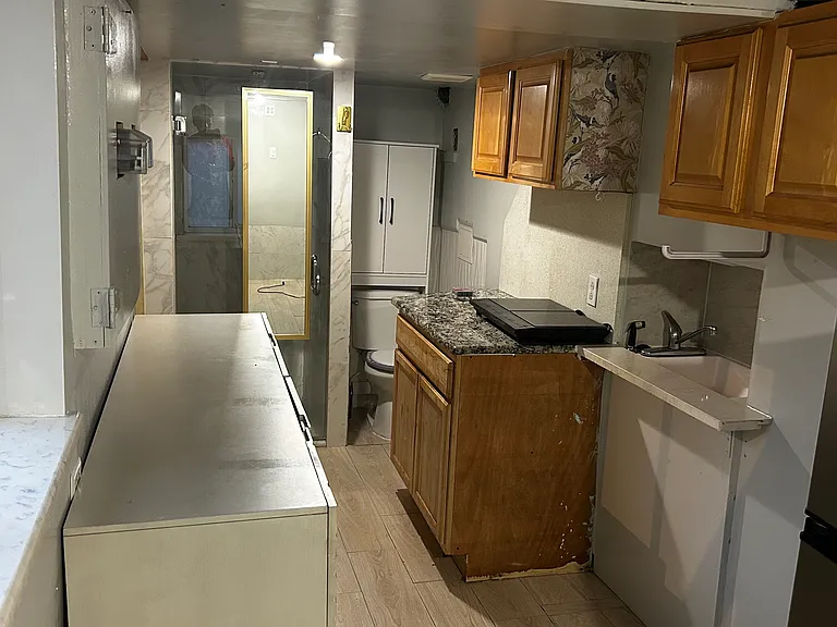 2728 N Mulligan Ave — Photo 3