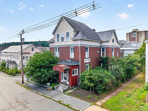 5th image of 58 Oliver St