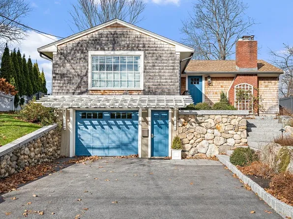 5 Rolfes Ln, Newbury, MA 01951