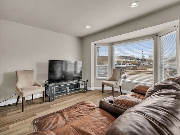 3rd image of 6699 S Thimbleleaf Cir