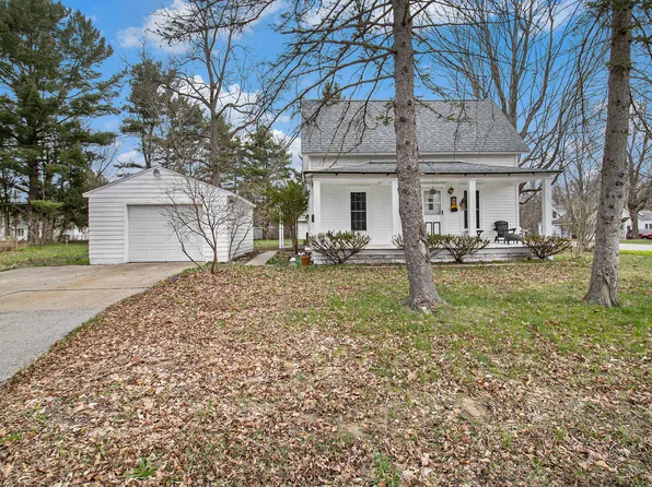 4946 Onsikamme St, Montague, MI 49437