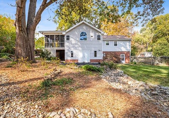5th image of 2311 Fernwood Dr