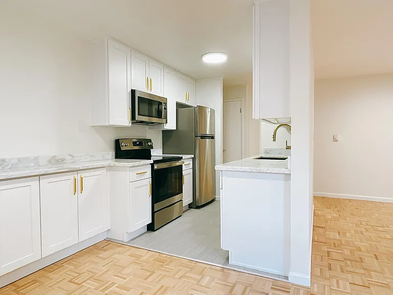 6534 4th Ave NE #103 — Photo 10