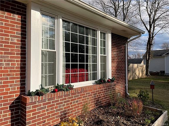 3rd image of 8310 Ellerson Dr