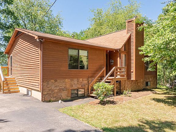 3rd image of 3431 Westmoreland Dr