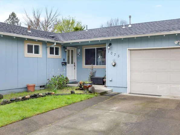 1075 N 5th St, Central Pt, OR 97502