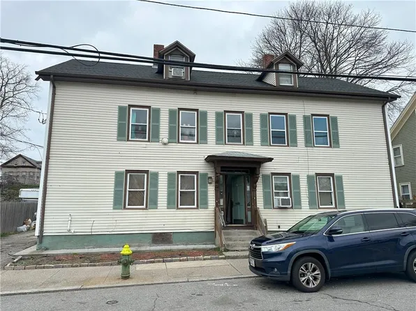 39 Camden Ave, Providence, RI 02908