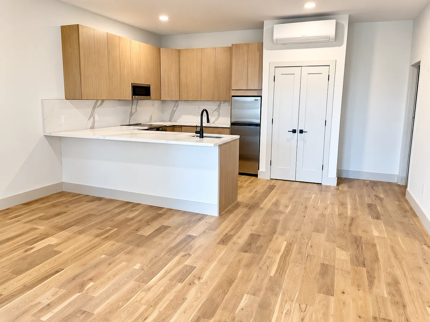299 Main St — Photo 4