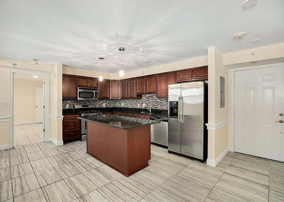 1st image of 86 Greenleaf St Unit 101