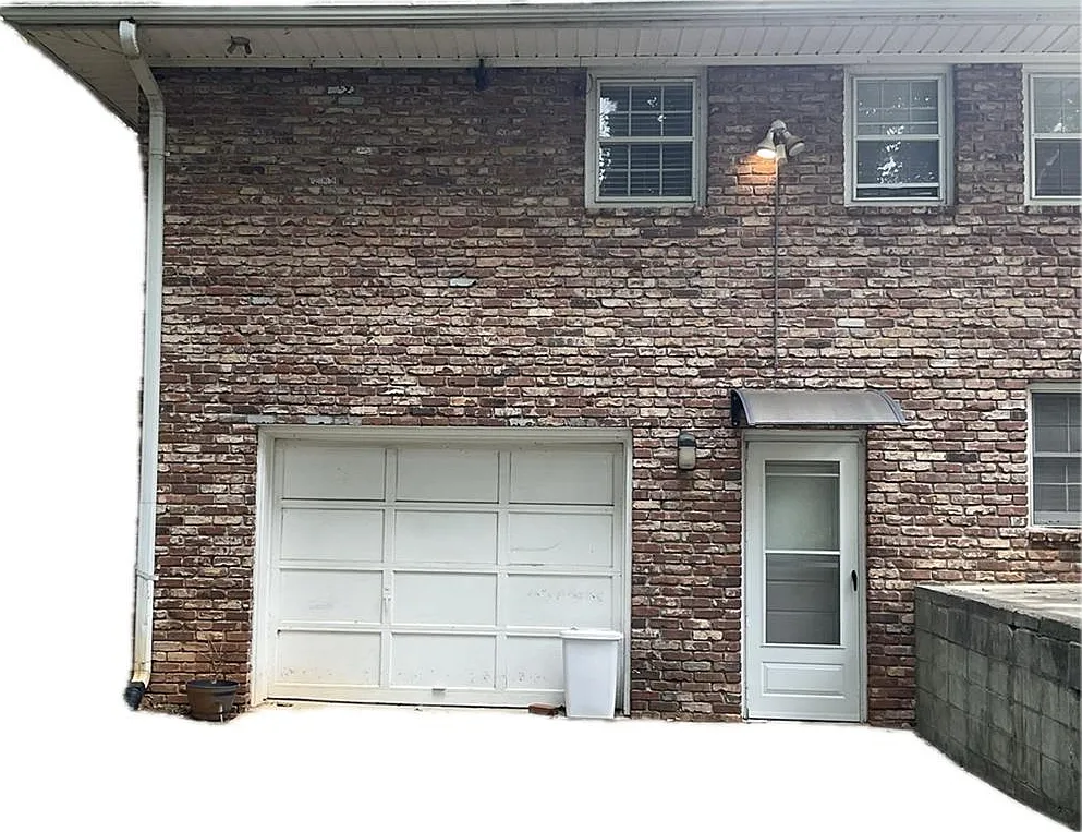 2 bed, 1.0 bath, 1395 sqft, $1,700 — Photo 1