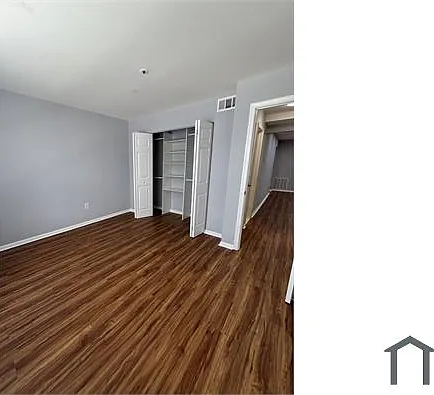 3 bed, 1043 sqft, $3,300 — Photo 4