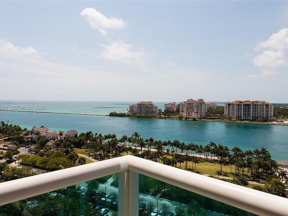 1st image of 300 S Pointe Dr APT 1504