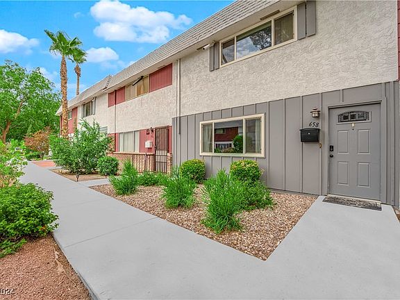 5th image of 658 Greenbriar Dr