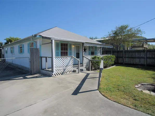 511 5th St, San Leon, TX 77539