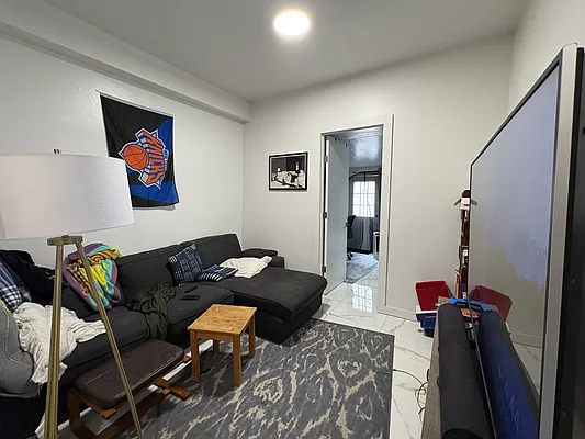 Rented by Compass | media 6