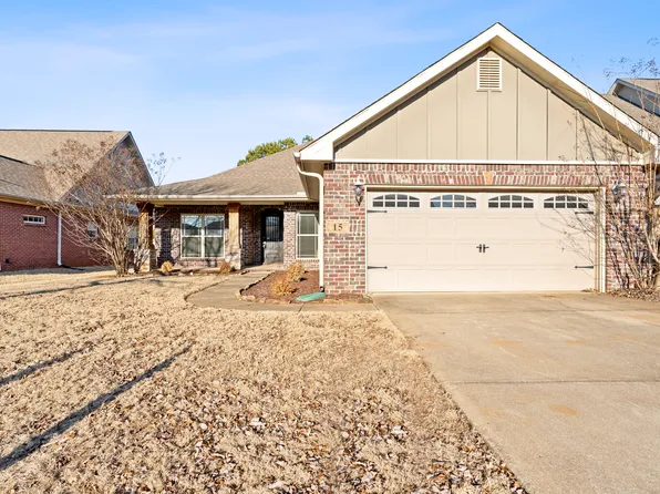 15 Nandina Ln SW, Huntsville, AL 35824