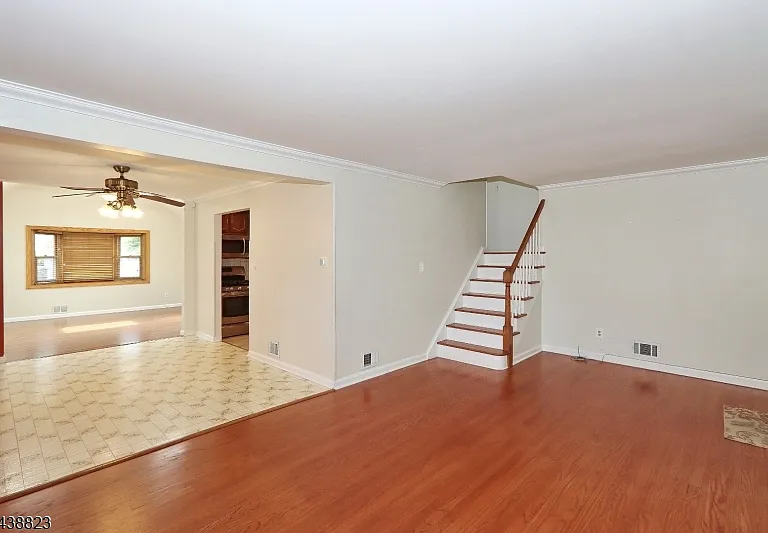 2515 Jackson Ave — Photo 4