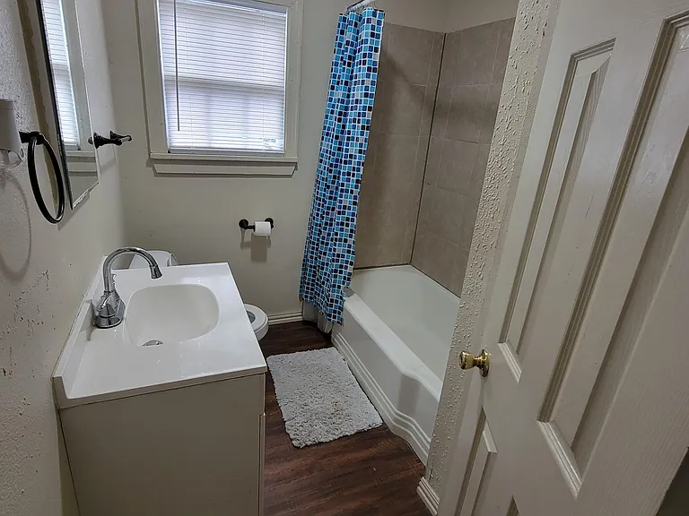 6122 Canal Blvd — Photo 3