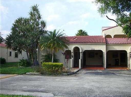 2nd image of 4000 Estepona Ave #3-C-1