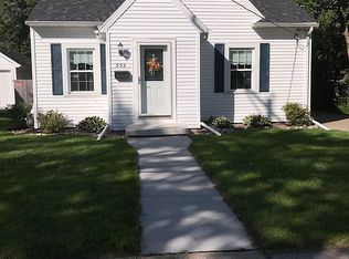 955 Higgins Ave, Neenah, WI 54956