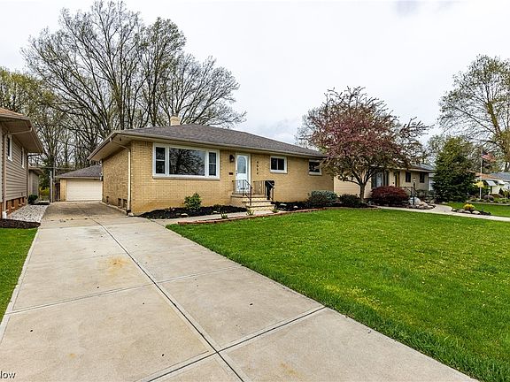 2nd image of 4554 Memphis Villas S