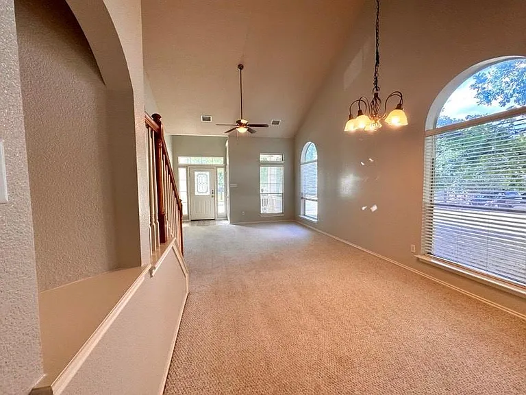 8301 Winterstein Dr — Photo 5