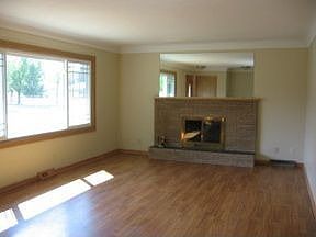 5th image of 912 21st Ave S