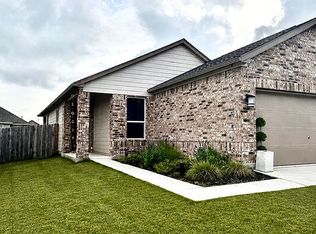 223 Pitkin Dr, Lockhart, TX 78644