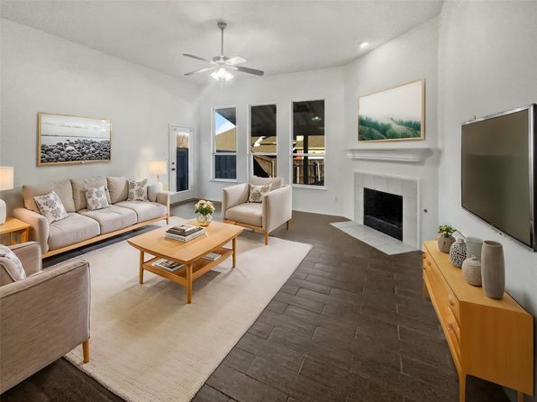 1114 McCormick St, Garland, TX 75040