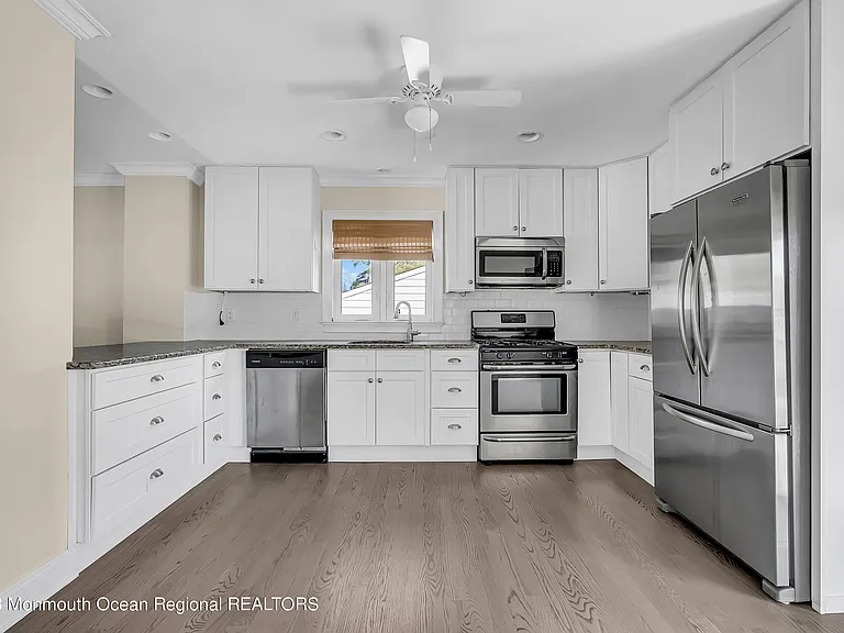 140 Idlewood Ave — Photo 8