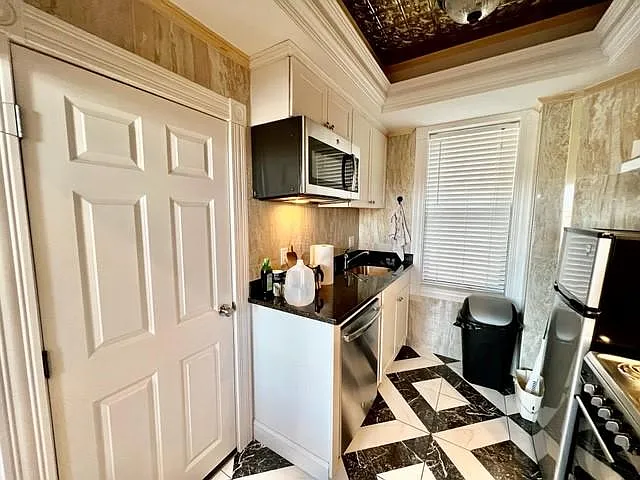 3 N Hudson St #1 — Photo 8