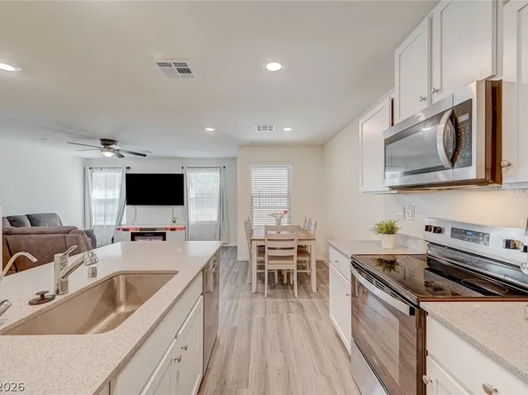 6928 Honor Hill St, Las Vegas, NV 89166