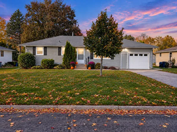 1414 9th St SW, Faribault, MN 55021