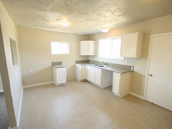 4th image of 3915 E Liberty Ave