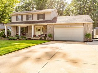 6724 Candy Ln, Vermilion, OH 44089