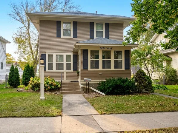 609 Wall St, North Mankato, MN 56003